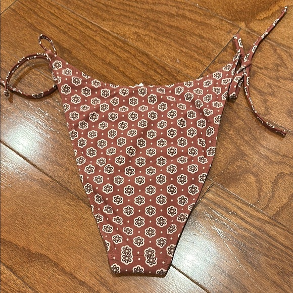 Wild Fable reversible Floral Tie-Side Bikini Bottom - Picture 4 of 6